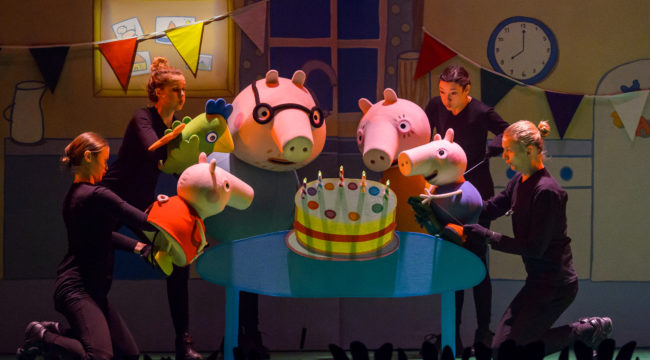 Peppa Pig Live! – Die Überraschungsparty 002_Copyright_TheateraufTour_Fotograf_Wim Lanser